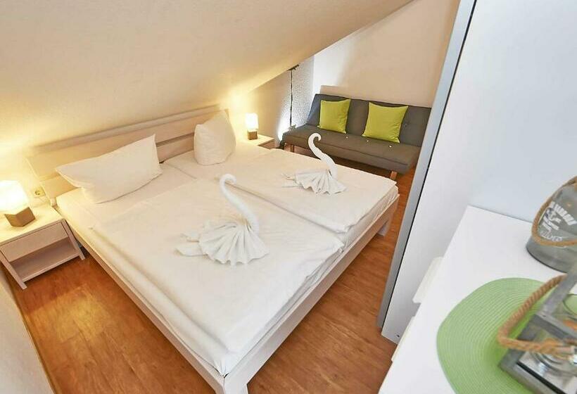 1 Bedroom Apartment Lake View, Wohnpark Stadt Hamburg In Binz   Wg 57