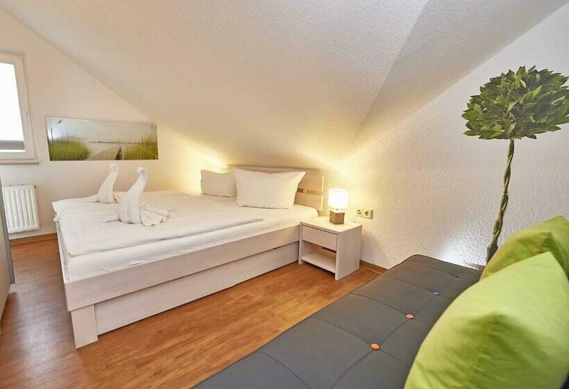 1 Bedroom Apartment Lake View, Wohnpark Stadt Hamburg In Binz Wg 57