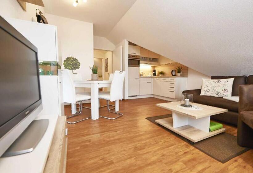 1 Bedroom Apartment Lake View, Wohnpark Stadt Hamburg In Binz Wg 57