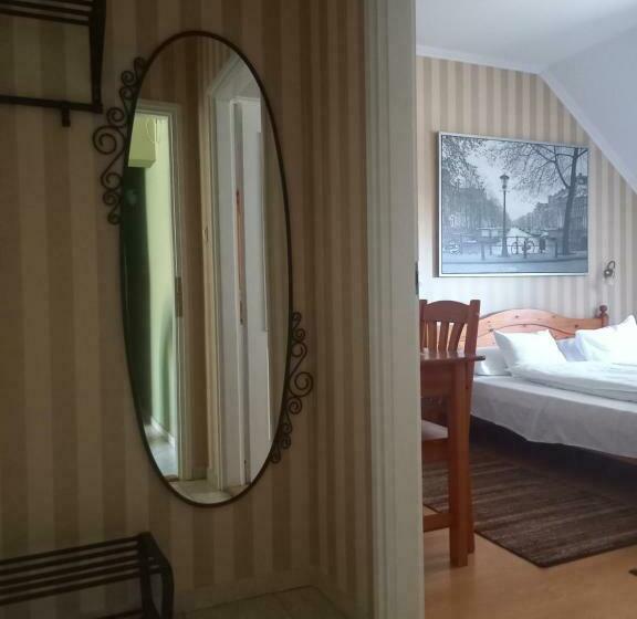 غرفة قياسية رباعية, Európa Panzió