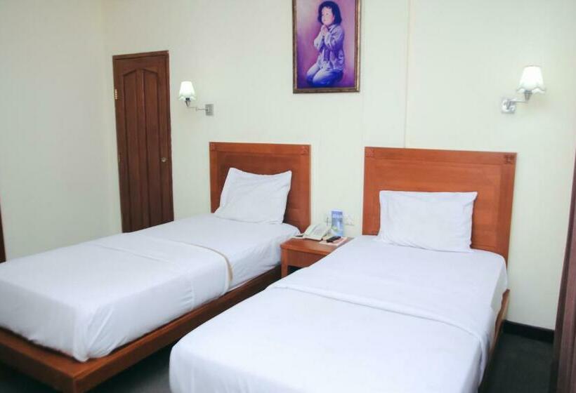 디럭스 룸, Pia Hotel Pangkalpinang