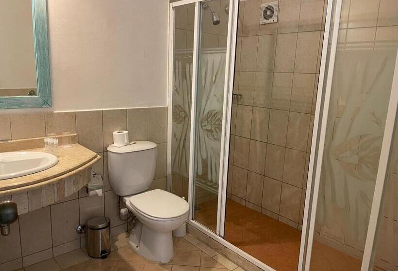 اتاق استاندارد با چشم‌انداز استخر, Soulotel Inn Blue Resort & Spa
