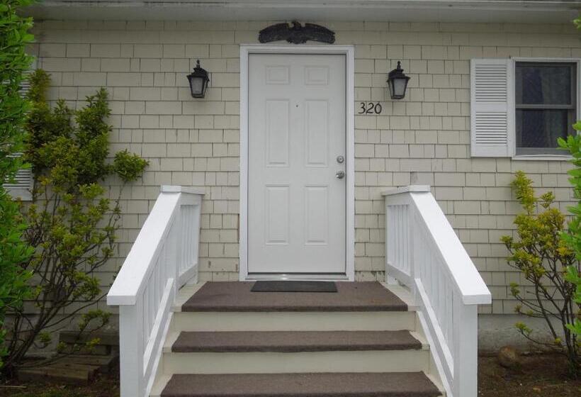 منزل 3 غرف نوم, Townhouses & Captain S Quarters