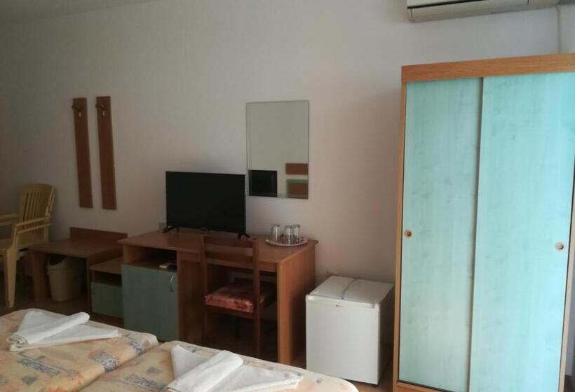 基本三人间, Diva