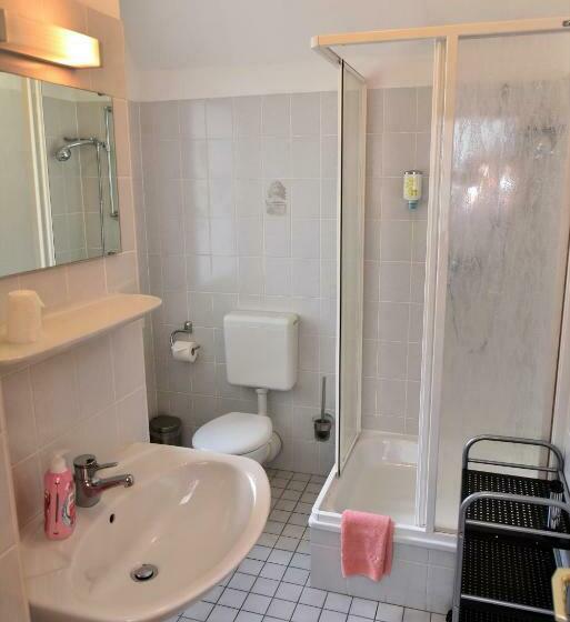 غرفة قياسية فردية, Pension Teutonia