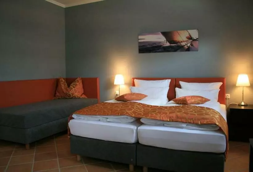 スタンダードトリプルルーム, Apartmenthaus Unterwegs