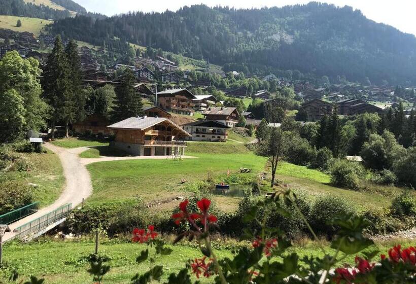 חדר משפחתי, Au Bois De Lune