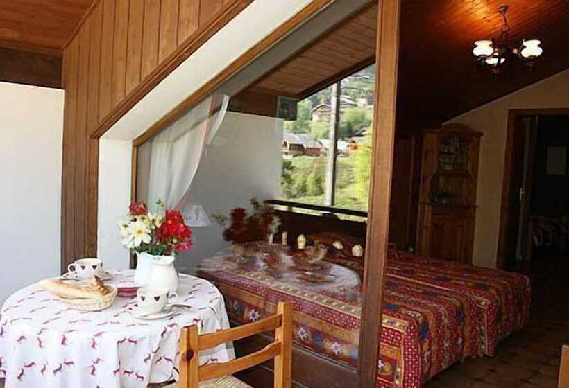 חדר משפחתי, Au Bois De Lune