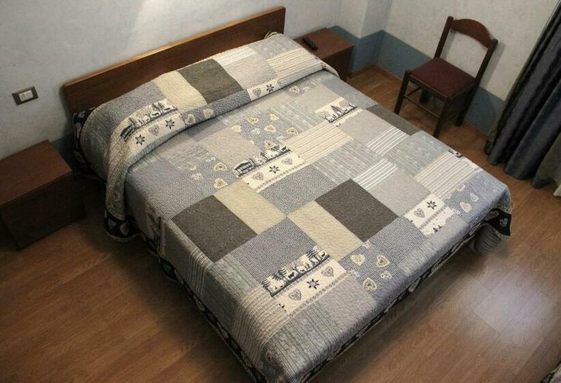 חדר סטנדרט לשלושה, B&b Leonardi