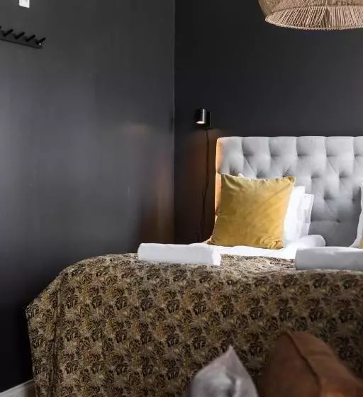 テラス付き１ベッドルームアパートメント, Bridget Inn