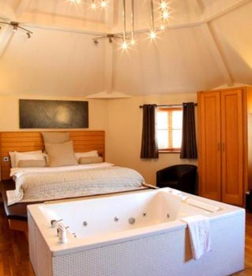 디럭스 스위트, Cheshire Cat