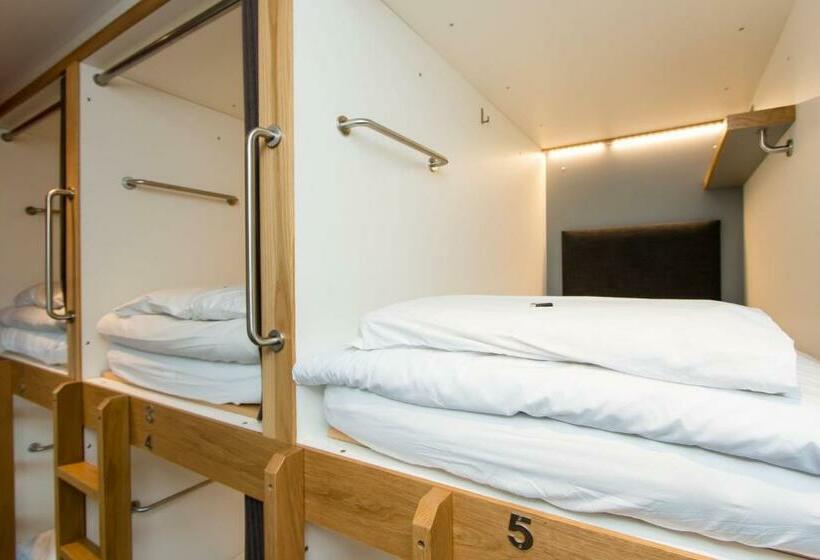 Кровать в Общей Комнате, Code Pod   The Loft   Edinburgh