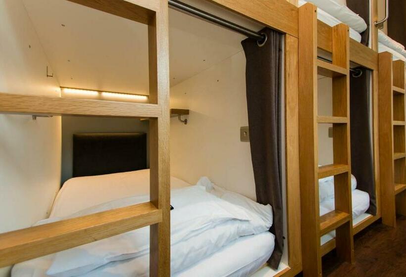 Кровать в Общей Комнате, Code Pod   The Loft   Edinburgh