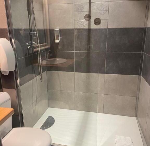 غرفة قياسية, Des Lices