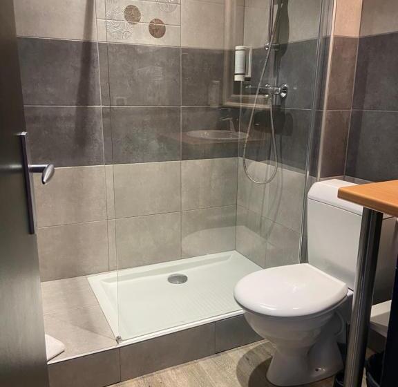 غرفة قياسية, Des Lices