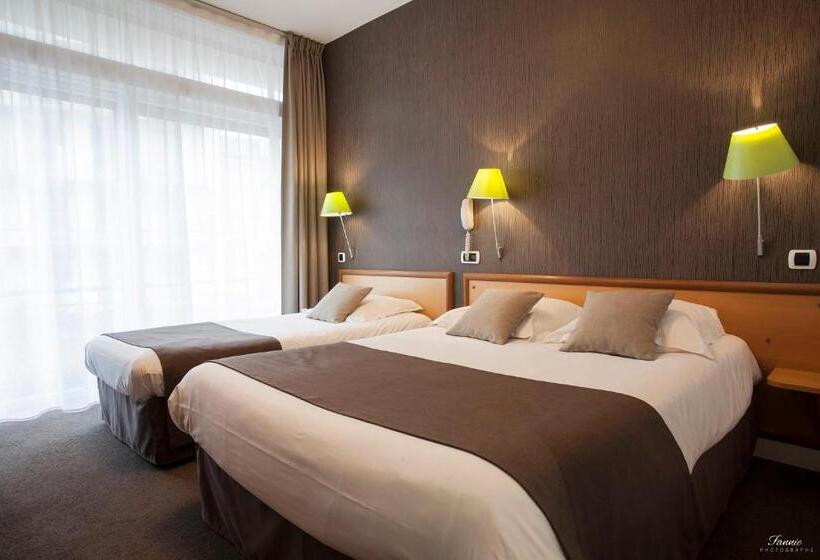 غرفة قياسية ثلاثية, Des Lices