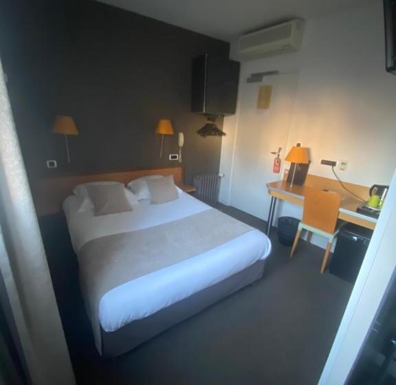 غرفة قياسية فردية, Des Lices