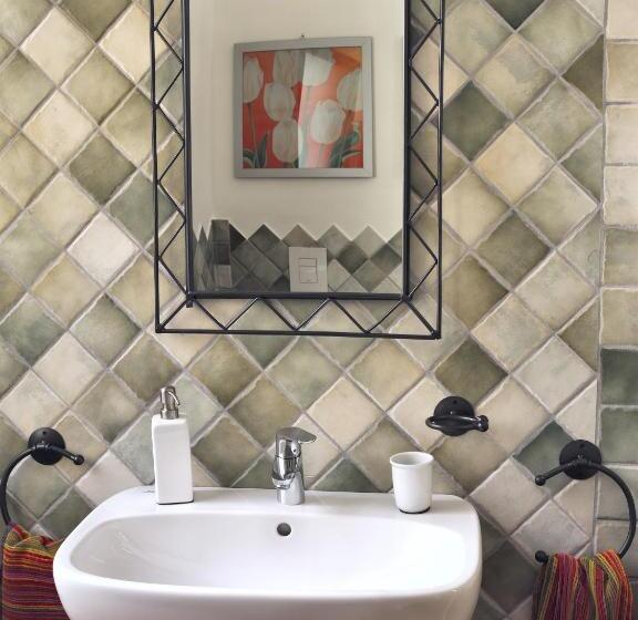 غرفة قياسية, Domo Silvia E Paolo