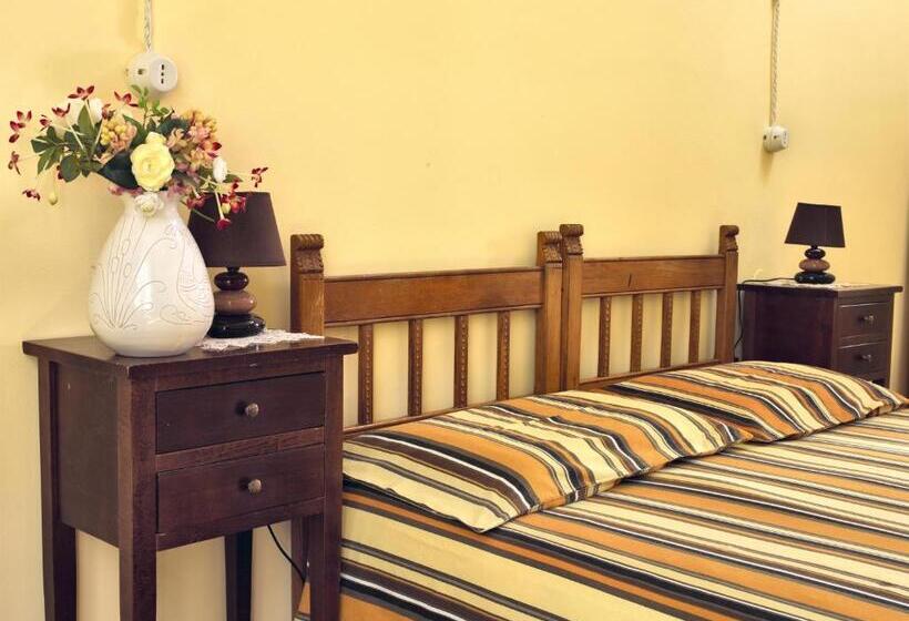 غرفة قياسية, Domo Silvia E Paolo