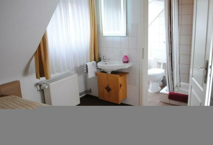 Quarto Individual Basic, Franconia City