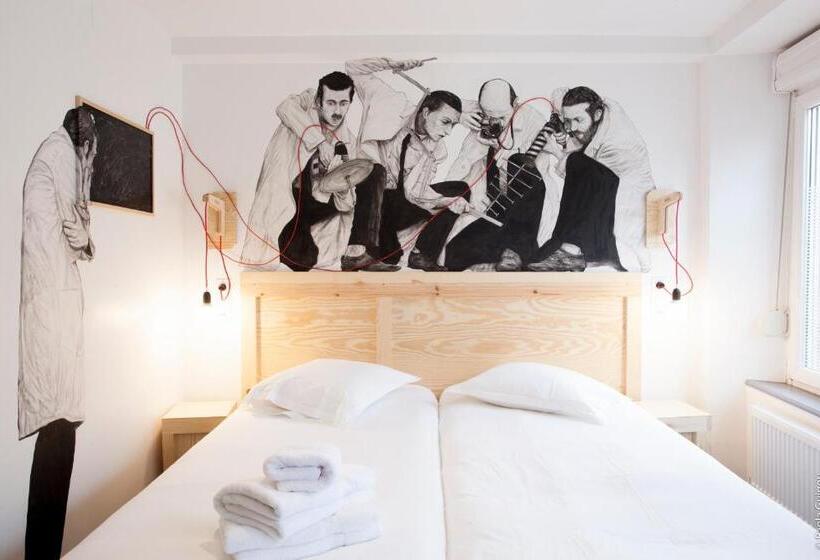 패밀리 룸, Graffalgar