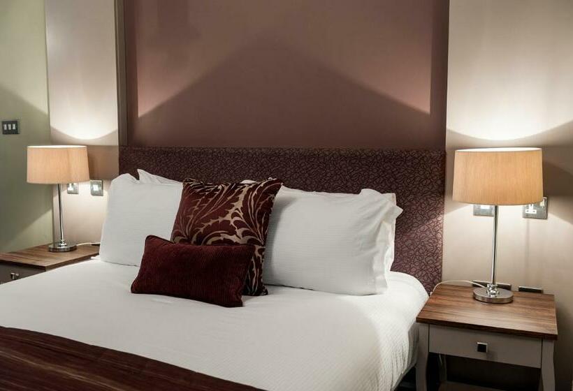 غرفة قياسية, Halifax Hall