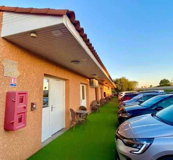 Номер Стандарт, Hôtel Acajou