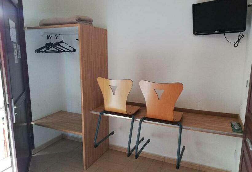 Номер Стандарт, Hôtel Acajou