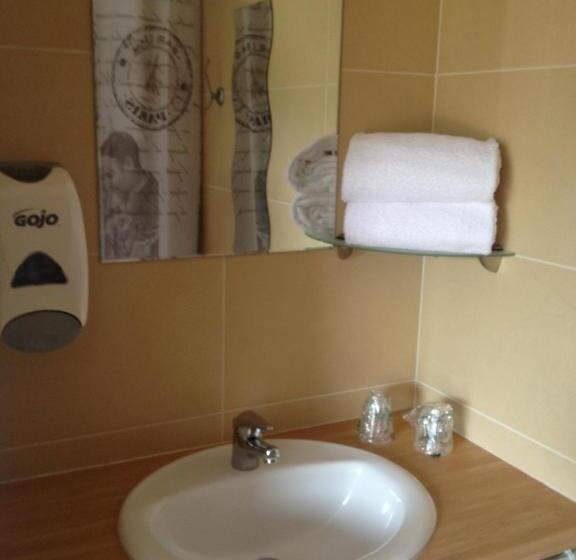 Номер Стандарт, Hôtel Acajou