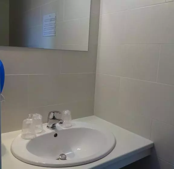 اتاق راحتی سه تخته, Hôtel Acajou