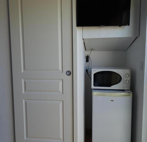 Номер Комфорт, Hôtel Acajou