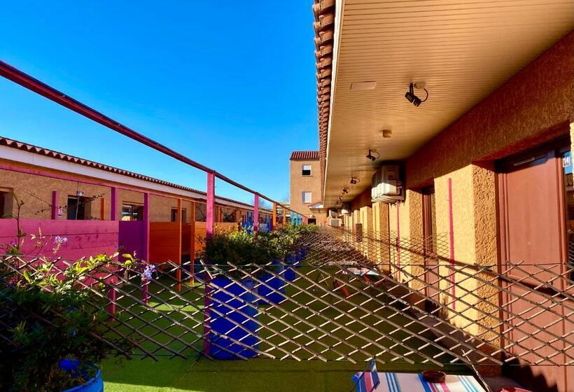 Номер Стандарт, Hôtel Acajou