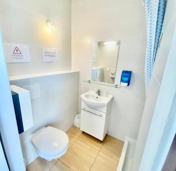 Номер Комфорт, Hôtel Acajou