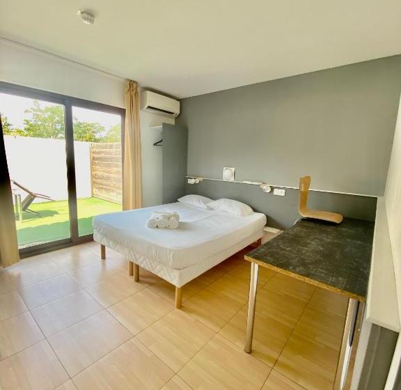 Номер Комфорт, Hôtel Acajou