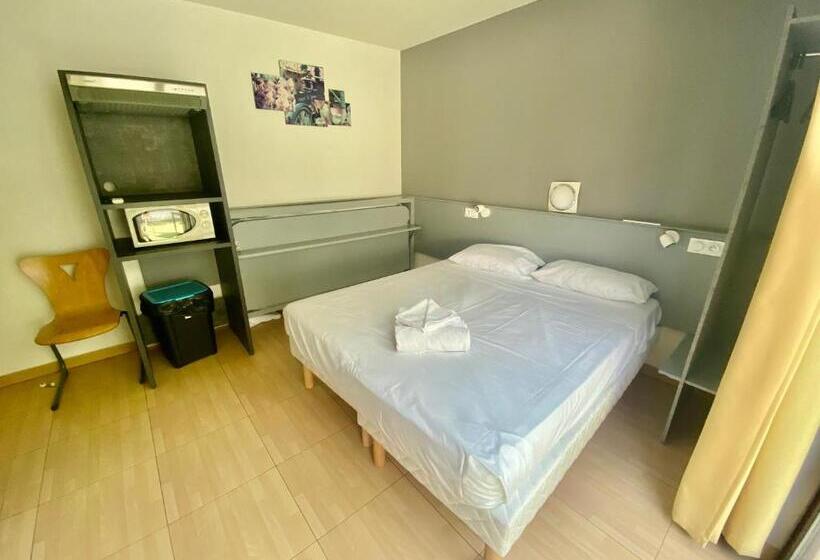 Номер Комфорт, Hôtel Acajou