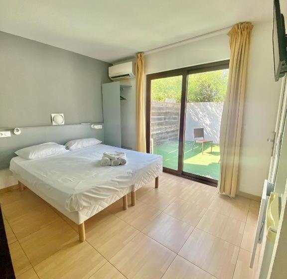 Номер Комфорт, Hôtel Acajou