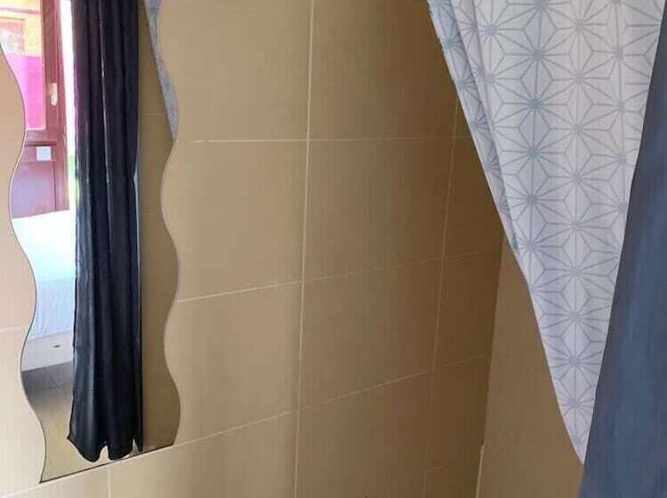 コンフォートルーム, Hôtel Acajou