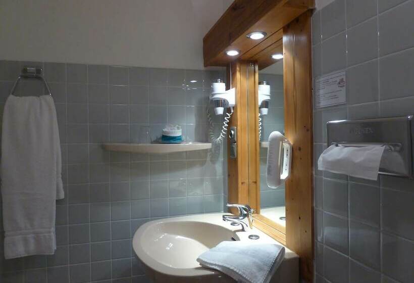 이코노미 룸, Hôtel La Couronne