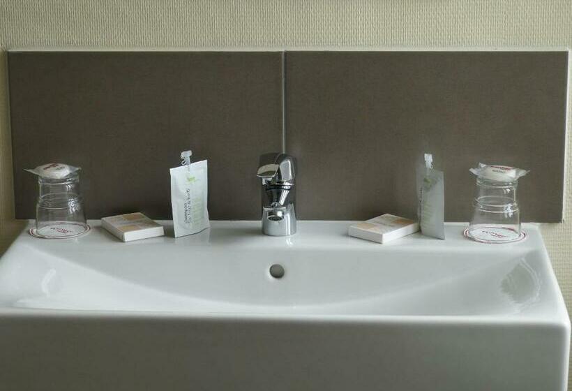 Номер Стандарт, Hôtel L'apostrophe