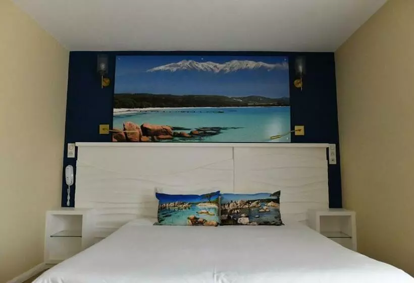 スタンダード４人部屋, Hôtel Le Claridge
