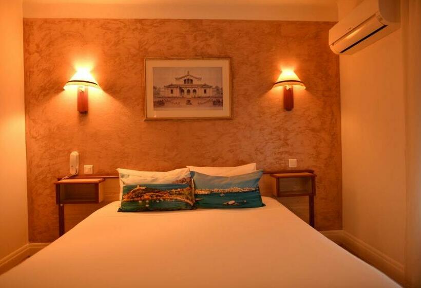 חדר סטנדרט, Hôtel Le Claridge