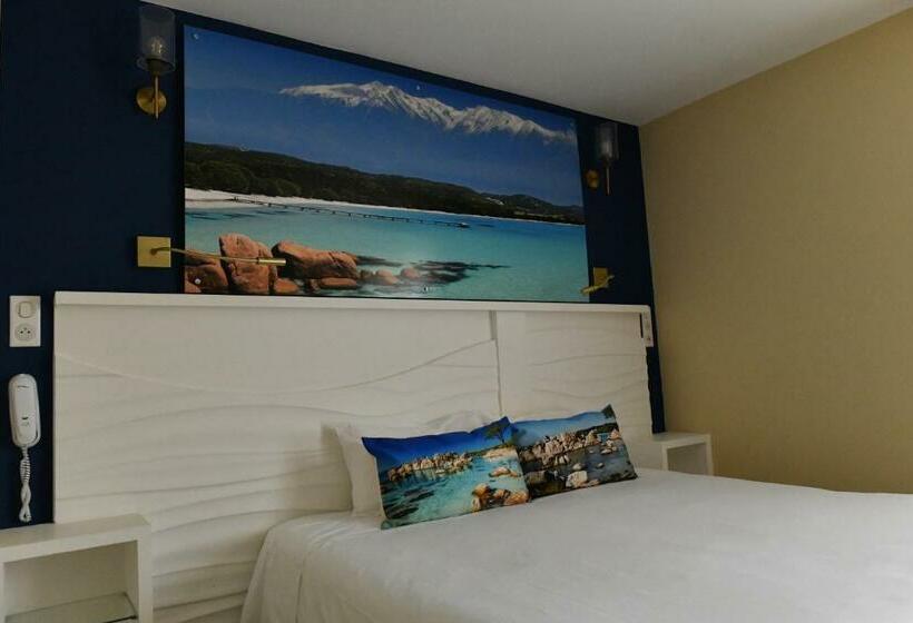 スタンダード４人部屋, Hôtel Le Claridge