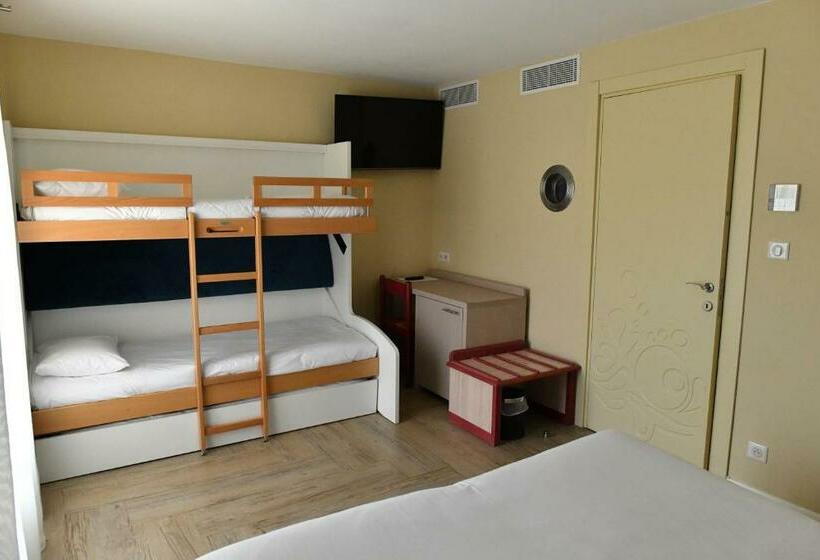 スタンダード４人部屋, Hôtel Le Claridge