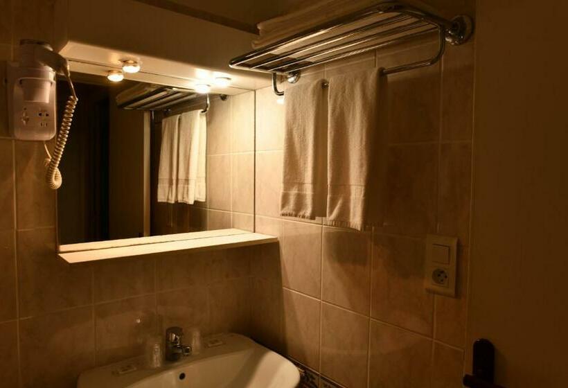 スタンダード４人部屋, Hôtel Le Claridge