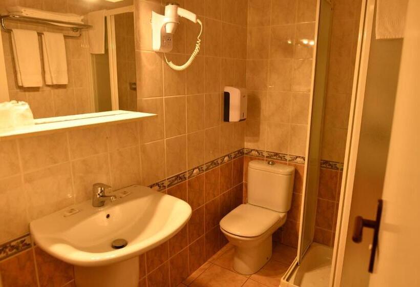 스탠다드 룸, Hôtel Le Claridge