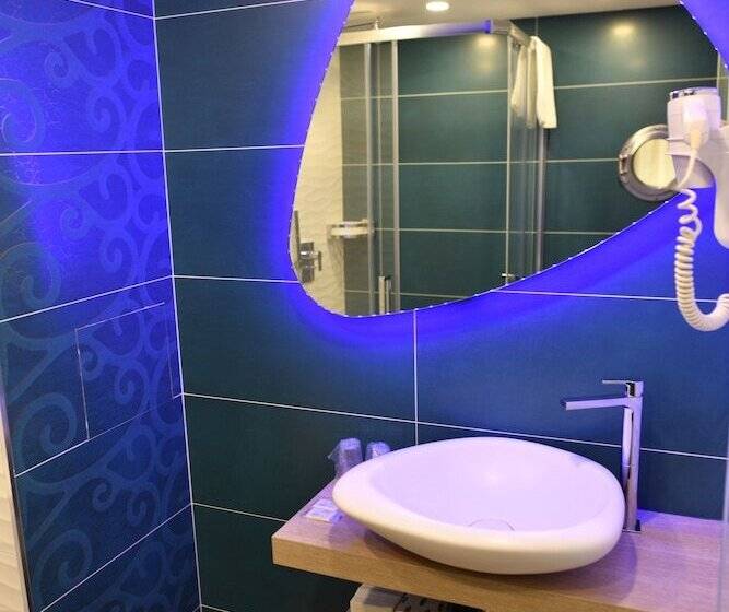 スーペリアールーム, Hôtel Le Claridge