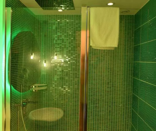 スーペリアールーム, Hôtel Le Claridge