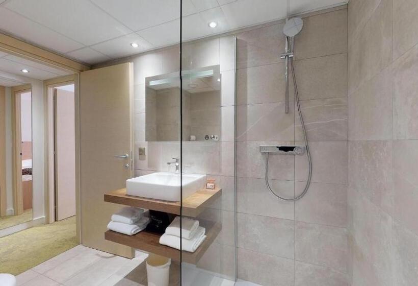 اتاق دوبلکس, Le Rocher