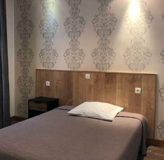 Номер Стандарт, Hôtel Résidence Champerret