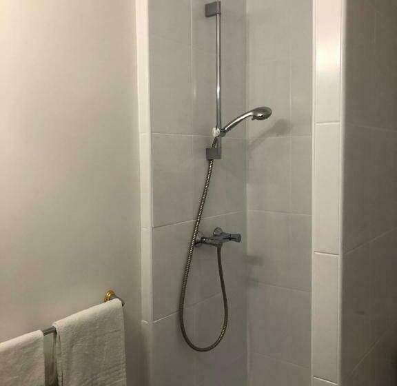 إستوديو قياسى, Hôtel Résidence Champerret